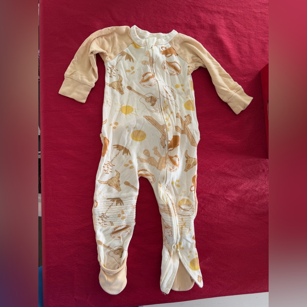 Goumi 12-18 month sleeper